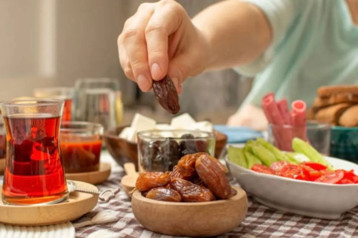 Ilustrasi tips agar kesehatan tetap terjaga selama puasa. (Dilansir dari Antara News)