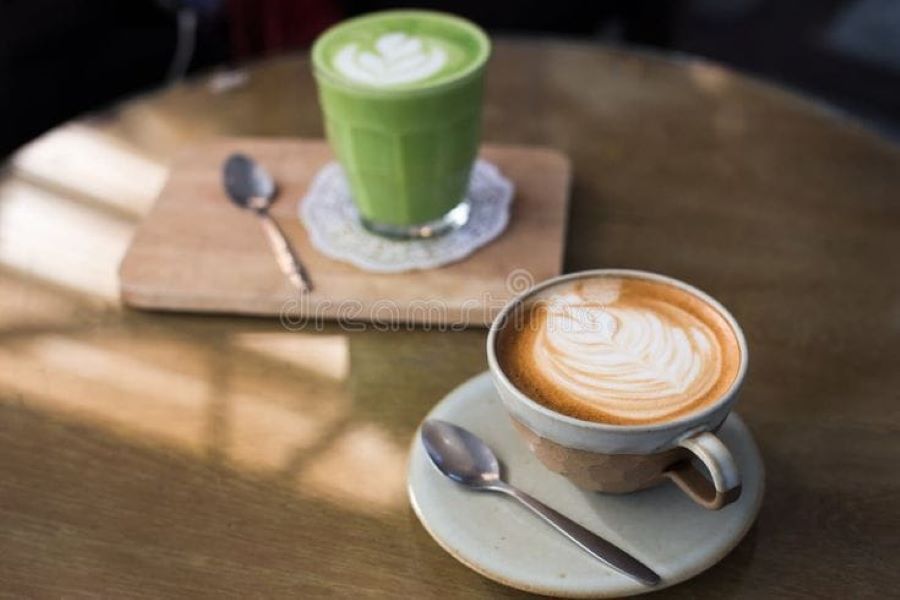 Minuman Matcha vs Kopi (Pinterest)