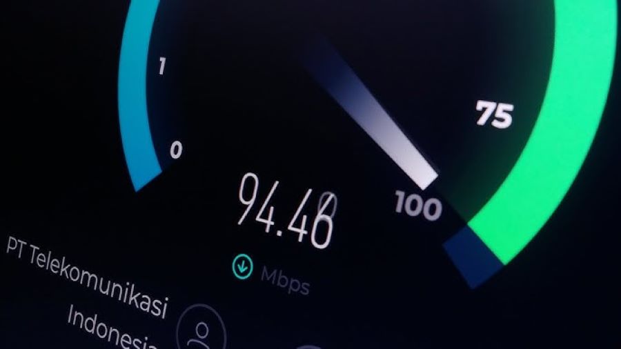 Tampilan uji kecepatan internet menampilkan Mbps (youtube/teachandtips)