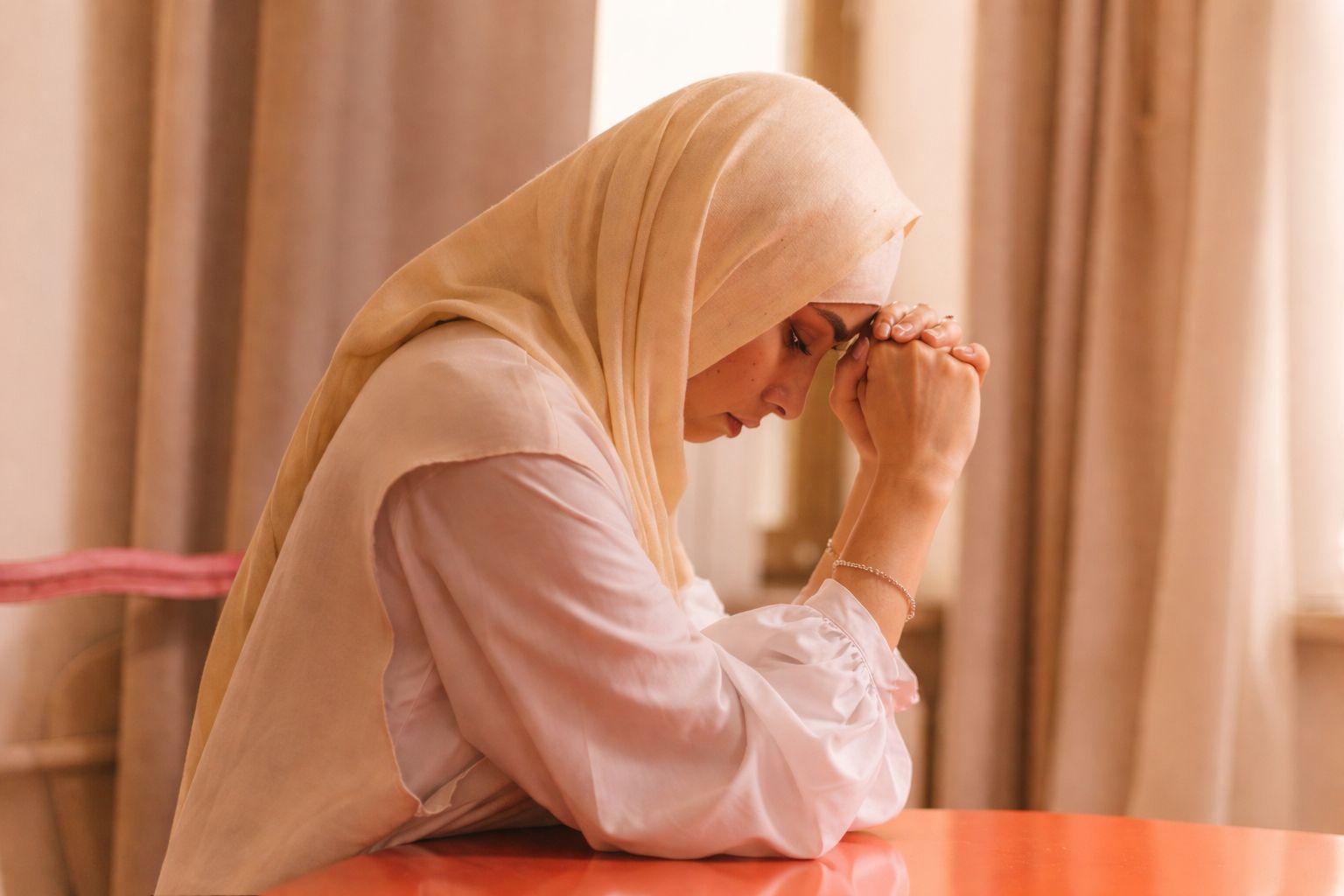 Ilustrasi cara mengelola emosi agar tidak meliak. (Pinterest)