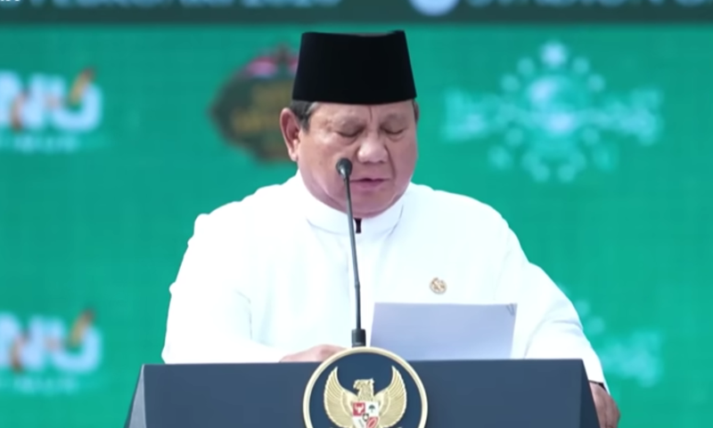 Presiden RI Prabowo Subianto saat berpidato di acara Mujahadah Kubro satu Abad NU di Malang.
