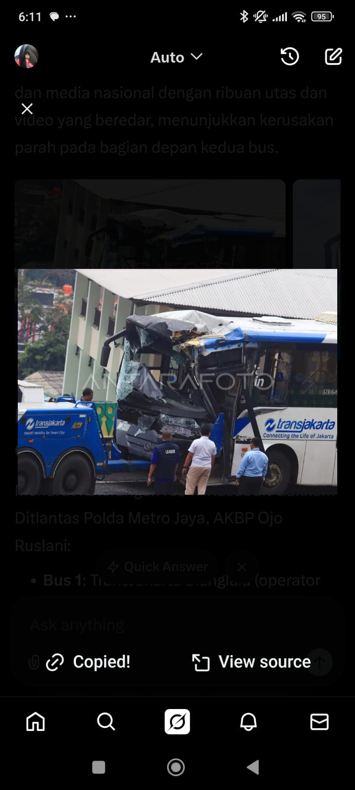 Kondisi bus TransJakarta yang mengalami kecelakaan adu banteng (23/2/2026). 