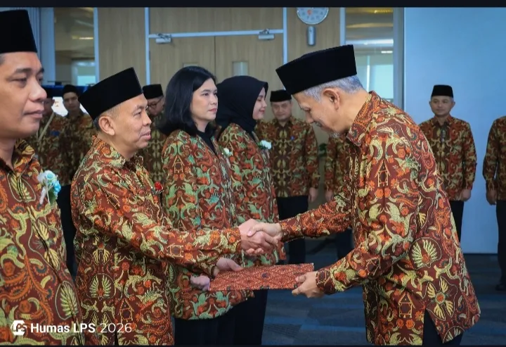 LPS Perkokoh Posisi sebagai Lembaga Resolusi Terpercaya Melalui Pelantikan Pejabat Baru  Langkah LPS Menjaga Kepercayaan Masyarakat terhadap Industri Jasa Keuangan Nasional