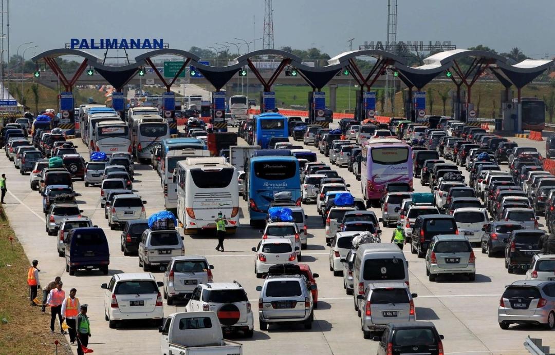 Ilustrasi lalu lintas saat mudik Lebaran di Gerbang Tol Palimanan. 