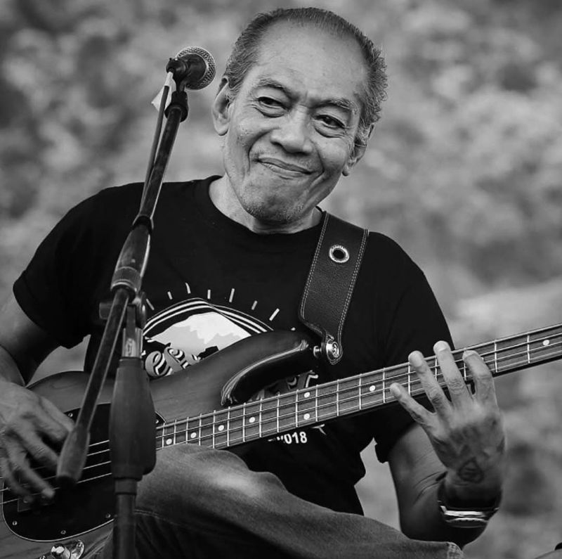 Pendiri band rock legendaris God Bless Donny Fattah.