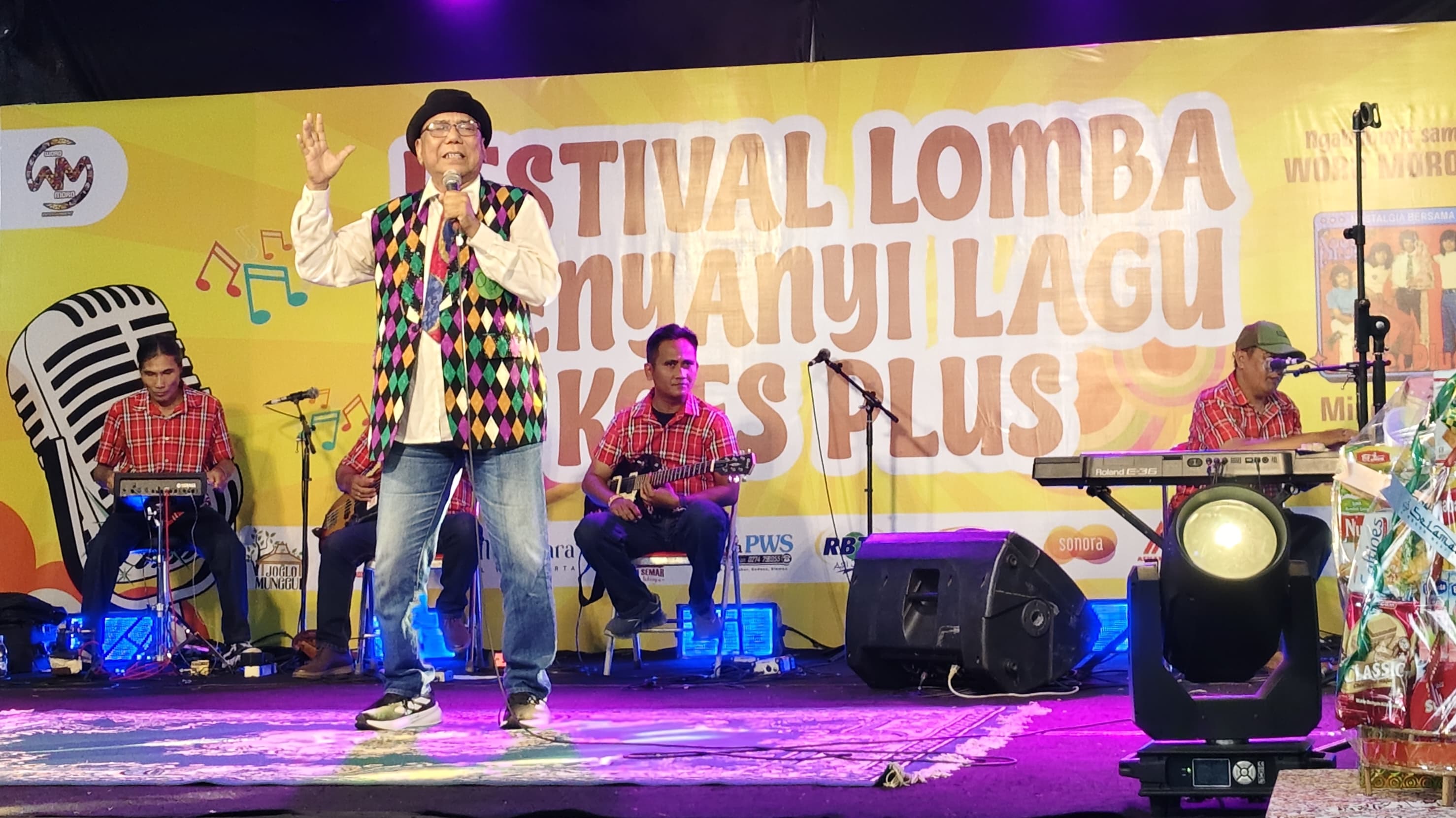 Rintik Hujan Iringi Lomba Menyanyi Lagu Koes Plus di Minggir, Peserta Nikmati Suasana Nostalgia  