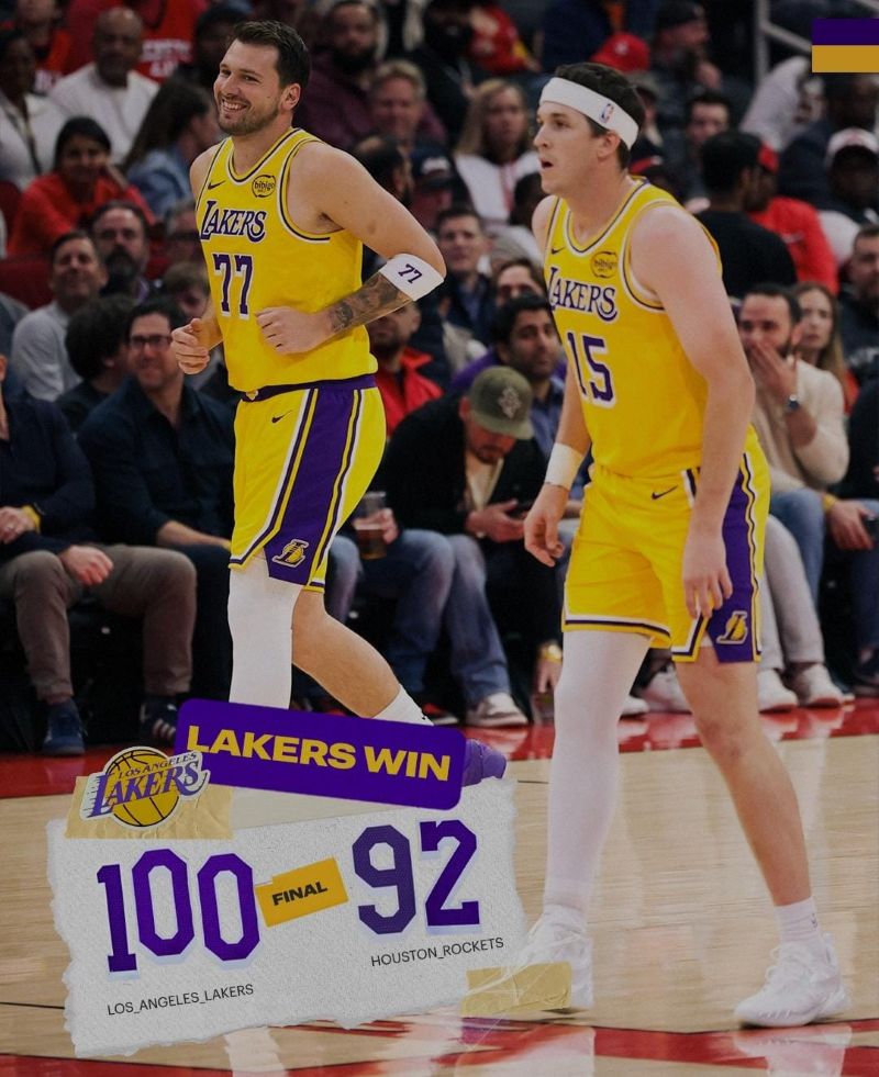Luka Doncic dan Austin Reaves usai kemenangan lakers dari rockets.