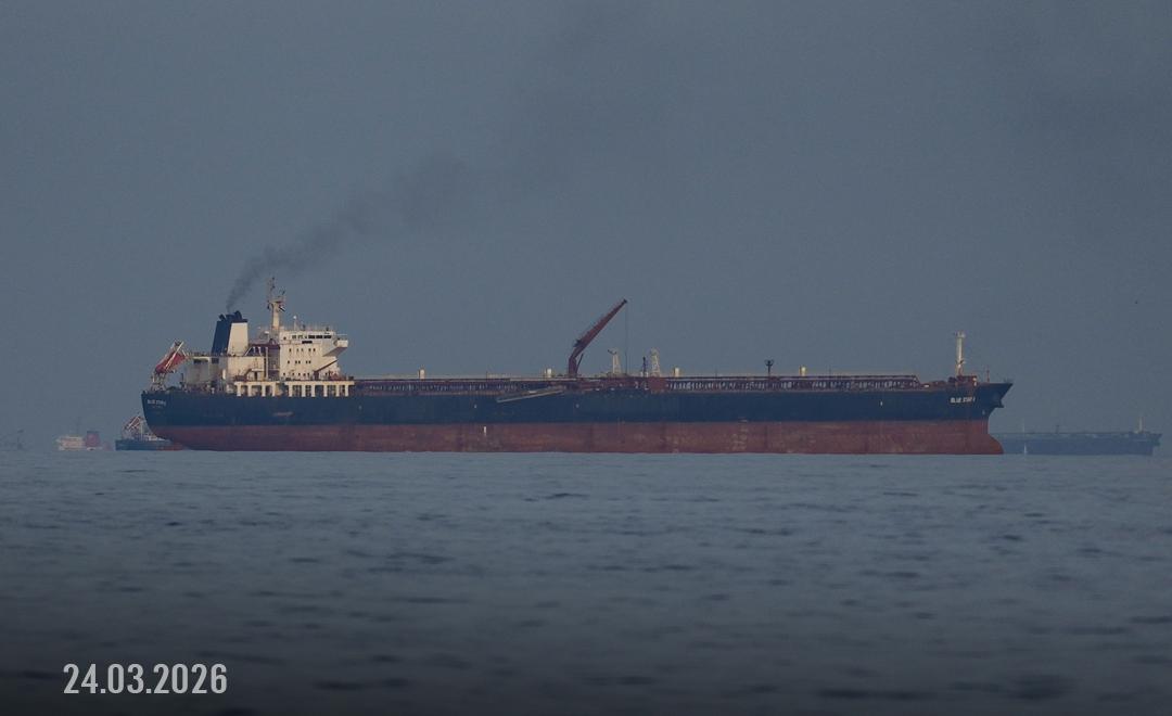 Salah satu tanker Thailand diizinkan Iran melintasi Selat Hormuz (24/3/2026). 