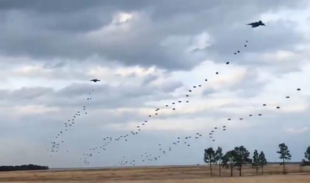 Pentagon dilaporkan sedang mempersiapkan pengerahan ribuan pasukan elit 82nd Airborne Division ke wilayah Timur Tengah.