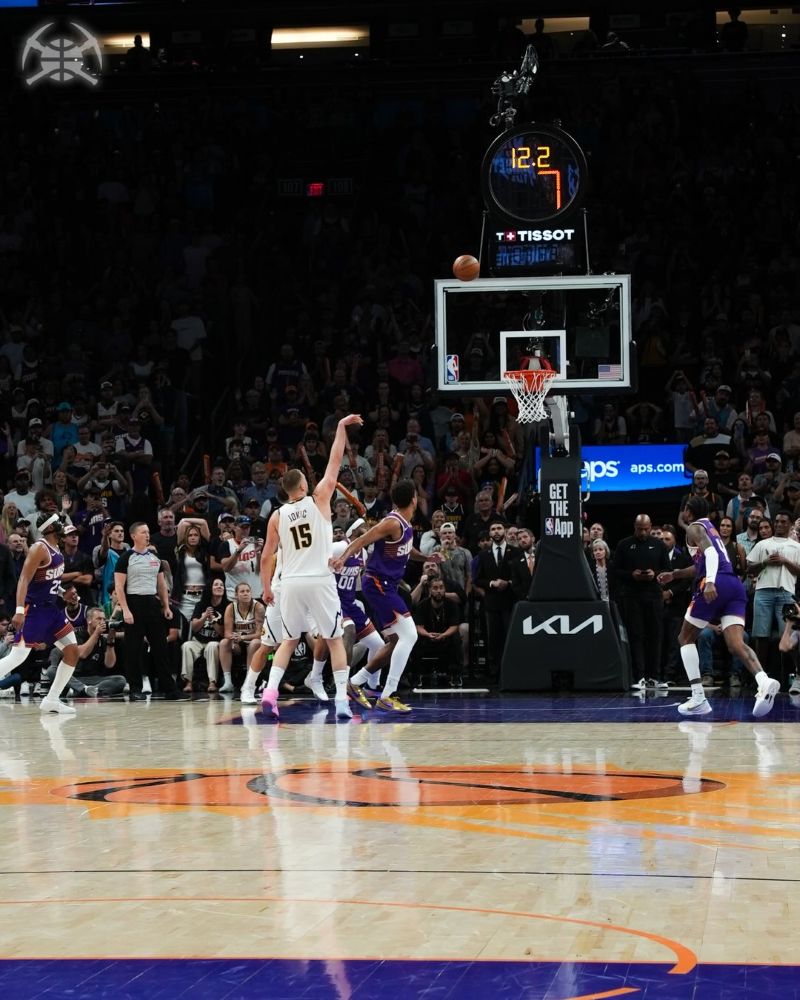 Tembakan 2 angka dari Nikola Jokic penentu kemenangan denver nuggets.