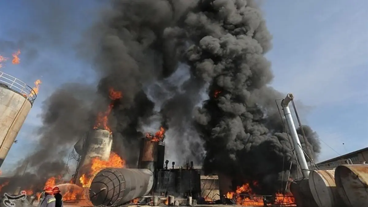 Serangan terbaru ini terjadi pada Jumat (27 Maret 2026), menargetkan fasilitas seperti pabrik baja Mobarekeh di Esfahan dan Khuzestan Steel Company di dekat Ahvaz. (Tasnim News Agency)