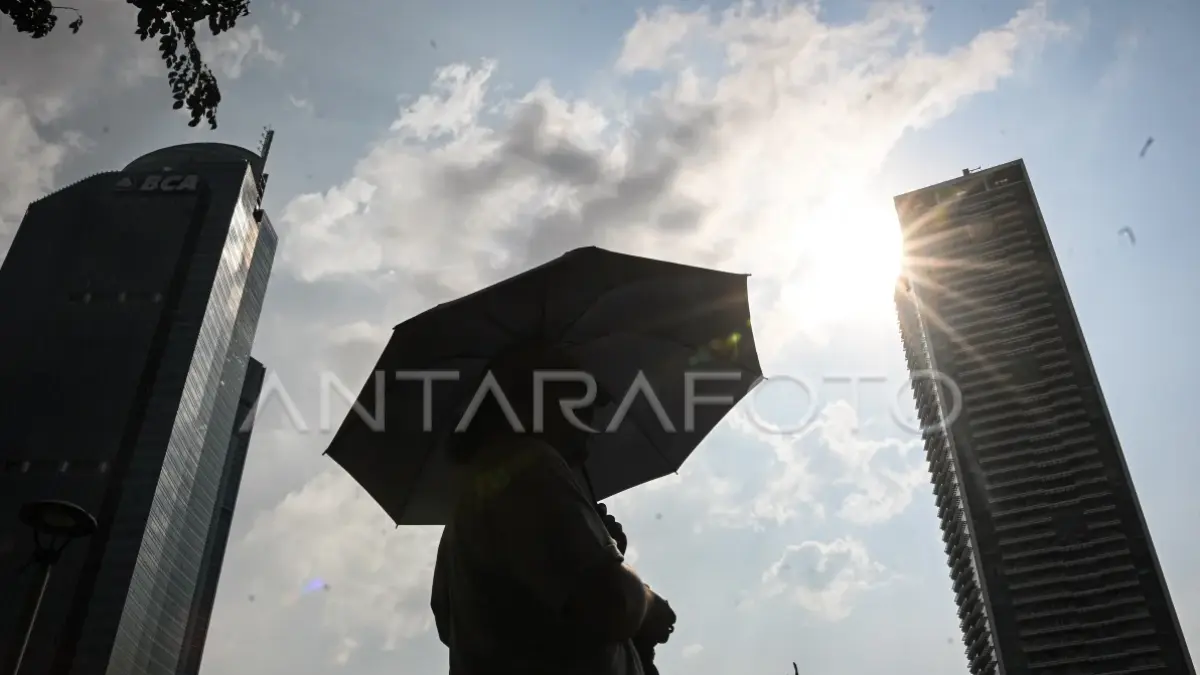 BMKG memperkirakan cuaca panas ekstrem melanda Indonesia pada April 2026. (Antara Foto)