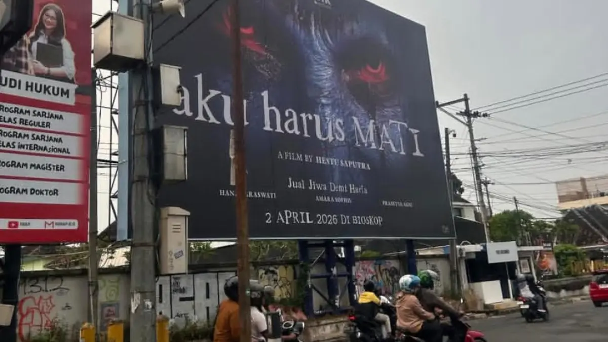 Baliho film Aku Harus Mati yang sempat terpasang di Pertigaan Kolombo Jogja. (Threads) 
