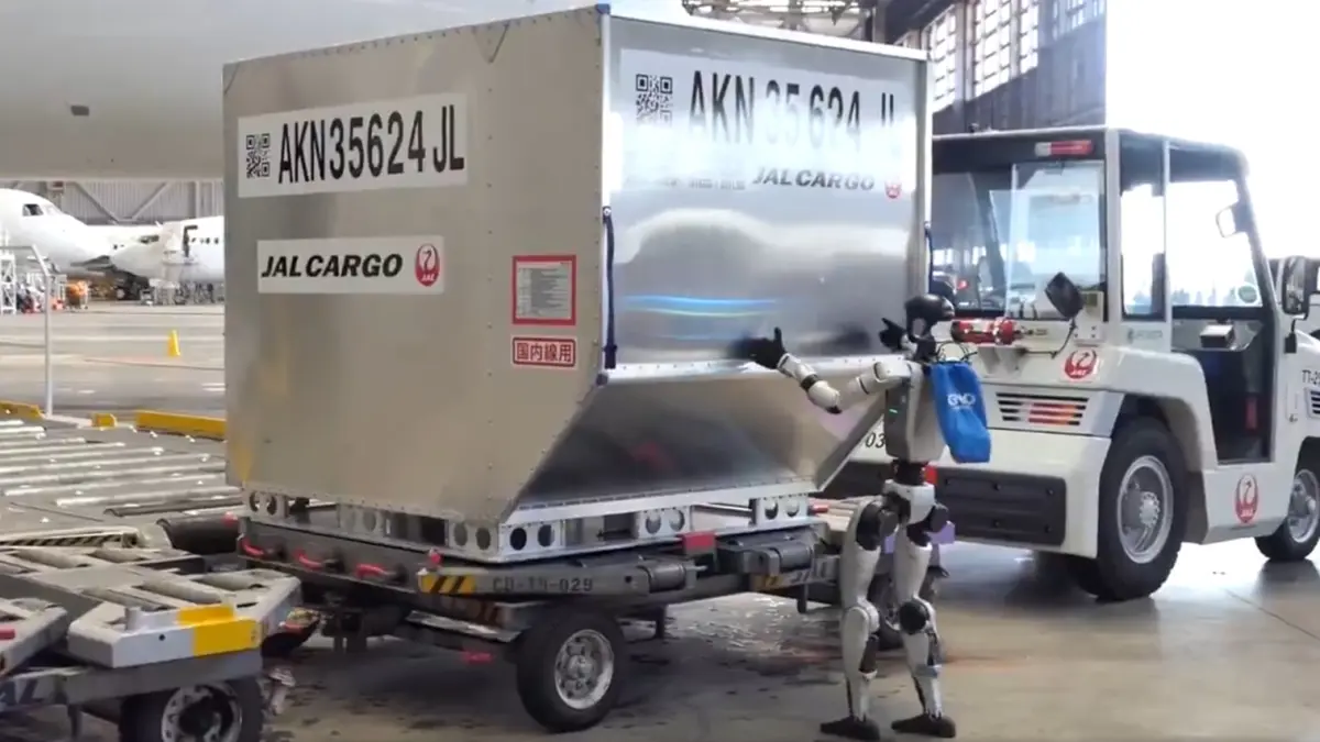 Proyek percontohan menggunakan robot humanoid untuk operasi penanganan darat (ground handling) di Bandara Haneda, Tokyo, mulai Mei 2026. 