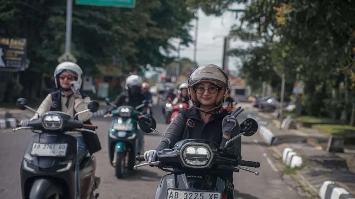 Astra Motor Yogyakarta menggelar kegiatan bertajuk “Touring Beyond The Road” sebagai bentuk pengenalan warna terbaru Honda Stylo 160 kepada para pecinta otomotif roda dua di Yogyakarta (23/5).