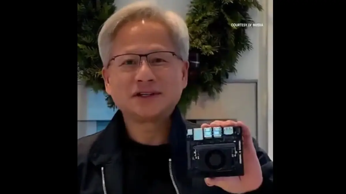 Video demo CEO NVIDIA Jensen Huang yang menunjukkan kemampuan Jetson Orin Nano Super kini viral di media sosial, dengan ratusan ribu likes. (NVidea)