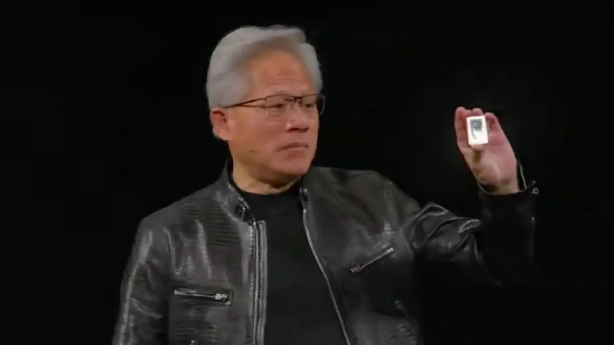 Jensen Huang mengumumkan berakhirnya era "CPU terpisah + GPU terpisah" yang mendominasi PC selama 30 tahun. 