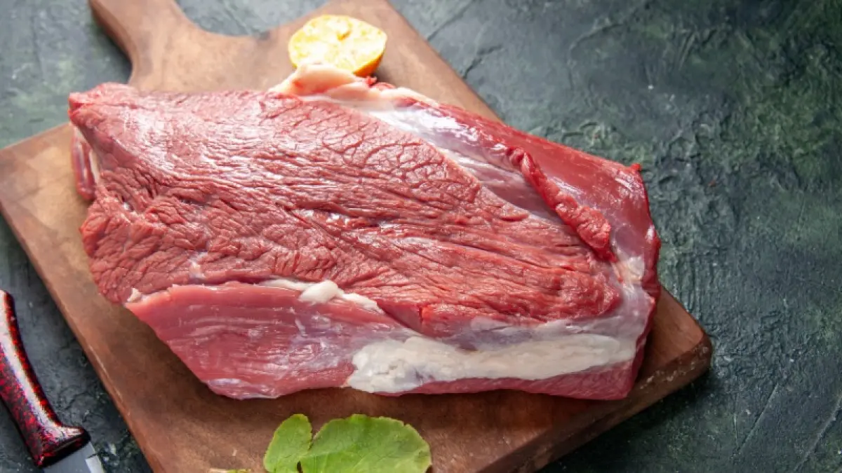 Ilustrasi daging sapi (Foto: Magnific)