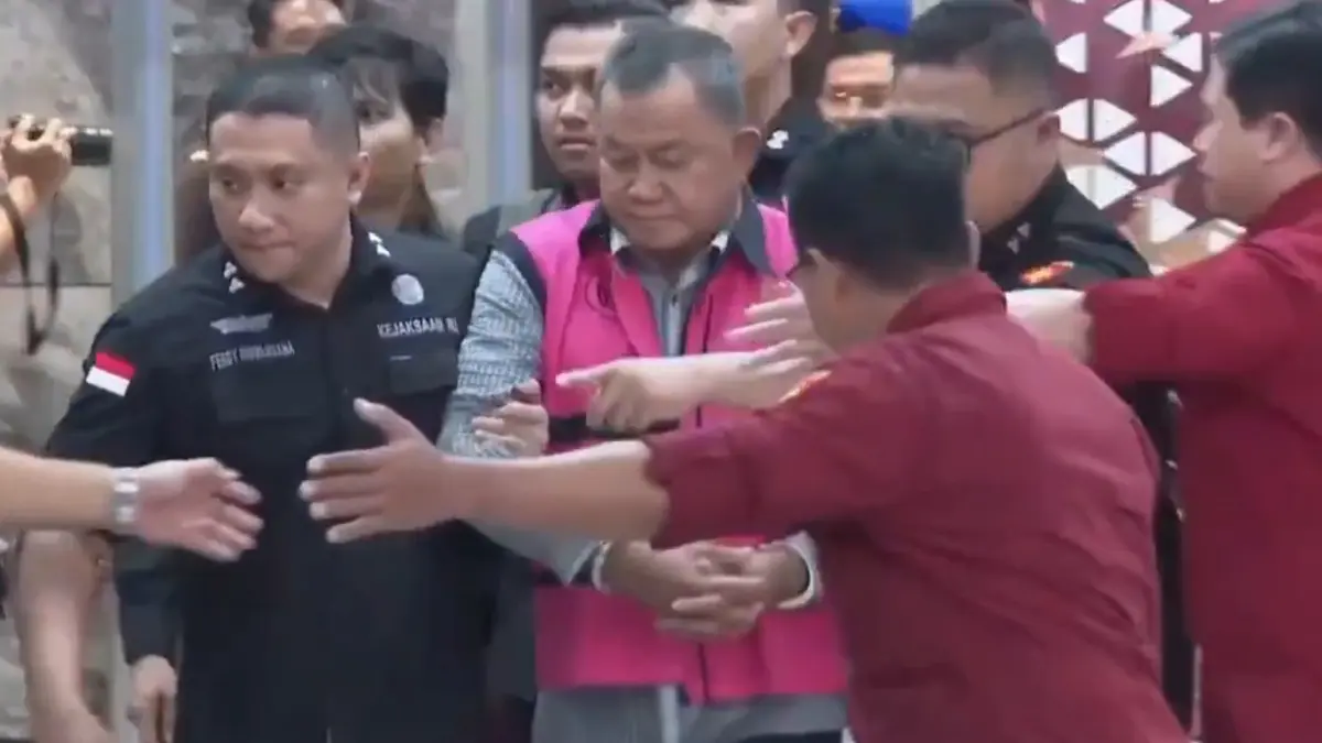 Penangkapan ini terjadi hanya sehari setelah Presiden Prabowo Subianto mencopotnya dari jabatan.Dadan ditahan bersama dua mantan Wakil Kepala BGN, yaitu Sony Sonjaya (atau Sony Sanjaya) dan Lodewyk Pusung. 