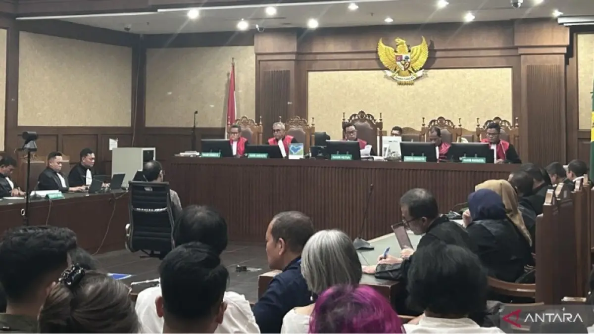 Mendikbudristek periode 2019-2024 Nadiem Anwar Makarim dalam sidang pembacaan putusan majelis hakim di Pengadilan Tipikor pada PN Jakpus, Selasa (30/6/2026). (Foto: ANTARA/Agatha Olivia Victoria).