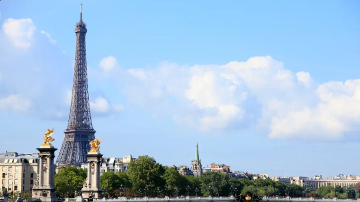 Paris mengalami gelombang panas ekstrem. (Foto: Magnific)