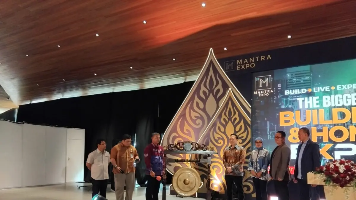 Keterangan Staf Ahli Gubernur DIY Bidang Ekonomi dan Pembangunan Noviar Rahmad dan Founder Mantra Expo Henky Sampatti Huang - Foto Rizky Wahyu/Radar Jogja&nbsp;