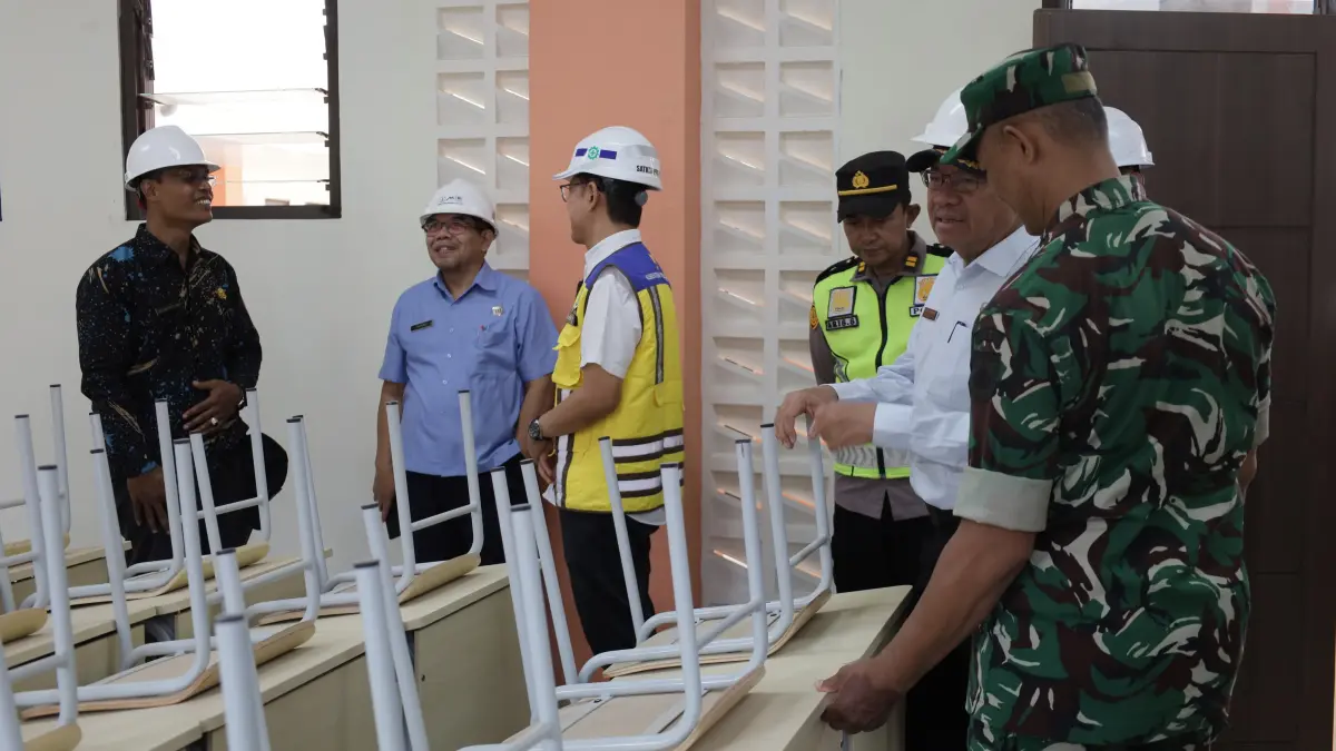 RAPI: Tim Transisi meninjau kelengkapan sarpras untuk operasional SR Kulon Progo. (Foto: Dokumentasi Pemkab Kulon Progo)&nbsp;