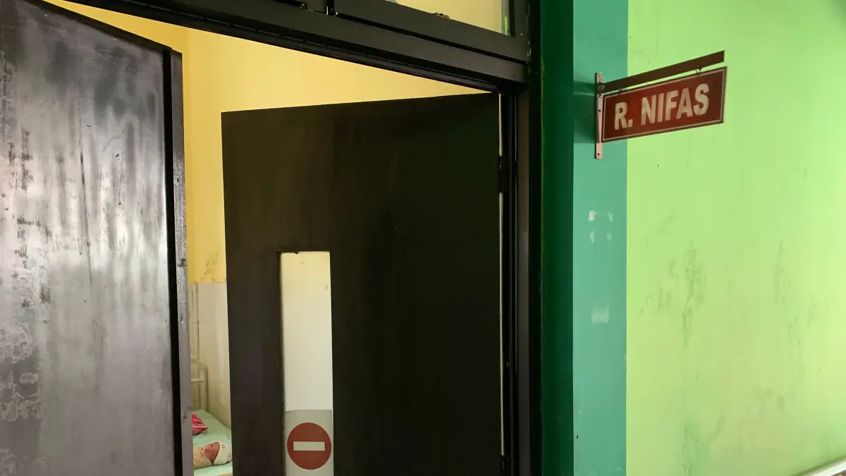Bayi laki-laki yang ditemukan warga di semak-semak belakang rumah di Padukuhan Kemejing I, Kalurahan Kemejing, Kapanewon Semin, Senin (3/8), (Dzika Fajar/Radar Jogja)