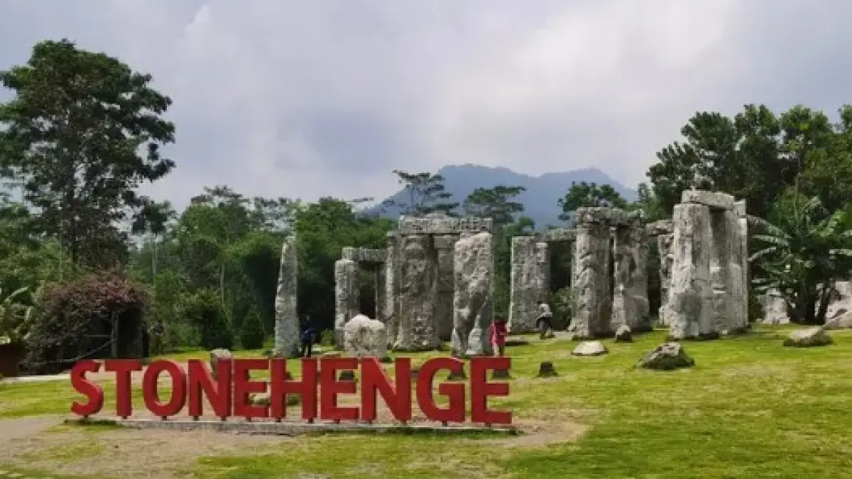 STONEHENGE MERAPI