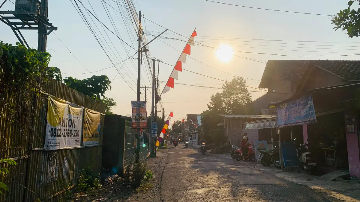 Umbul-umbul memeriahkan HUT RI. 
