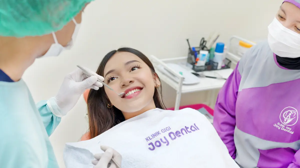 Ilustrasi cek kesehatan gigi di Joy Dental Jogja.