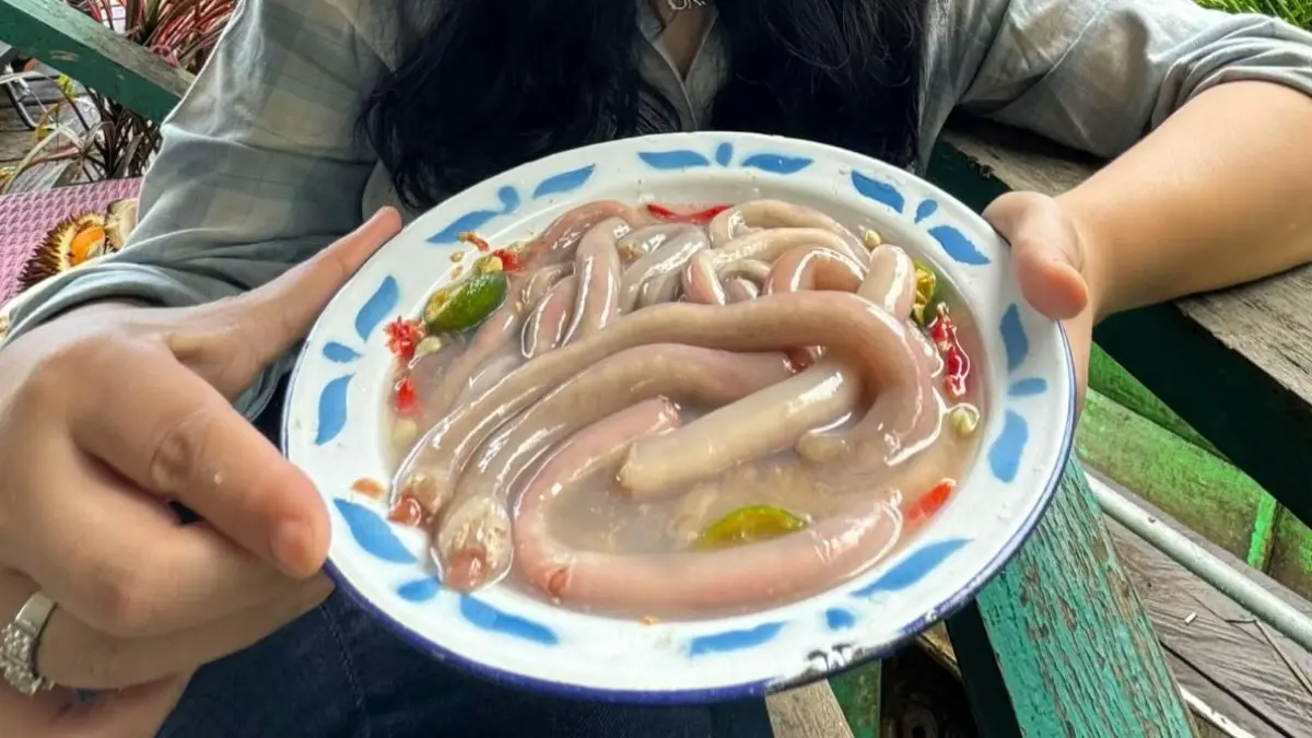 Rujak tembiluk, makanan unik khas Kalimantan. (sumber: Tiktok @norlela67)