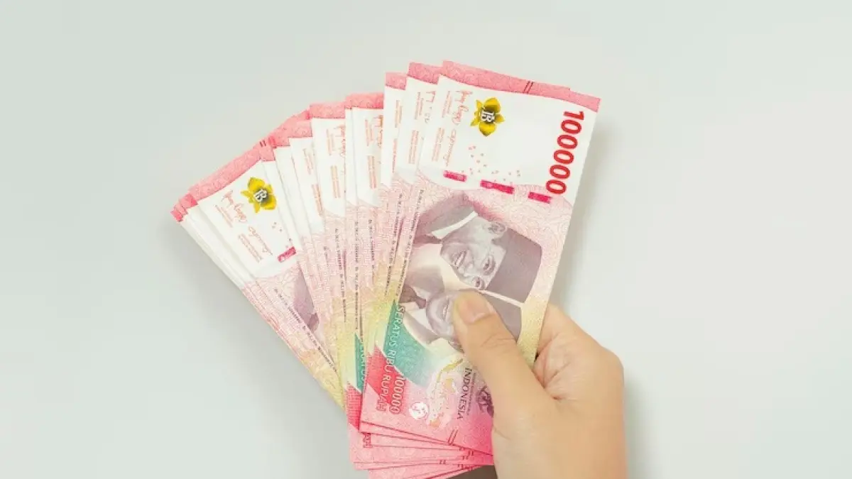 Ilustrasi uang seratus ribu terasa cepat habis (freemik)