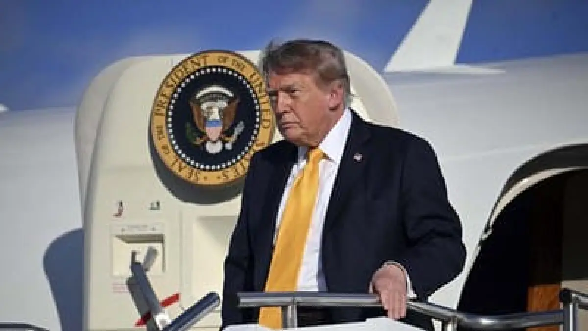 Penampilan baru Presiden Amerika Serikat Donald Trump. (dok. CNN)