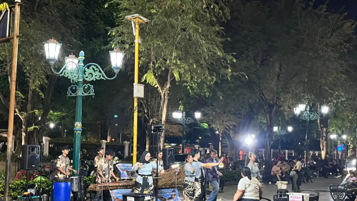 Menjaga Alunan Bambu di Jantung Jogja: Komunitas Angklung Rajawali Setia Rawat Budaya di Malioboro