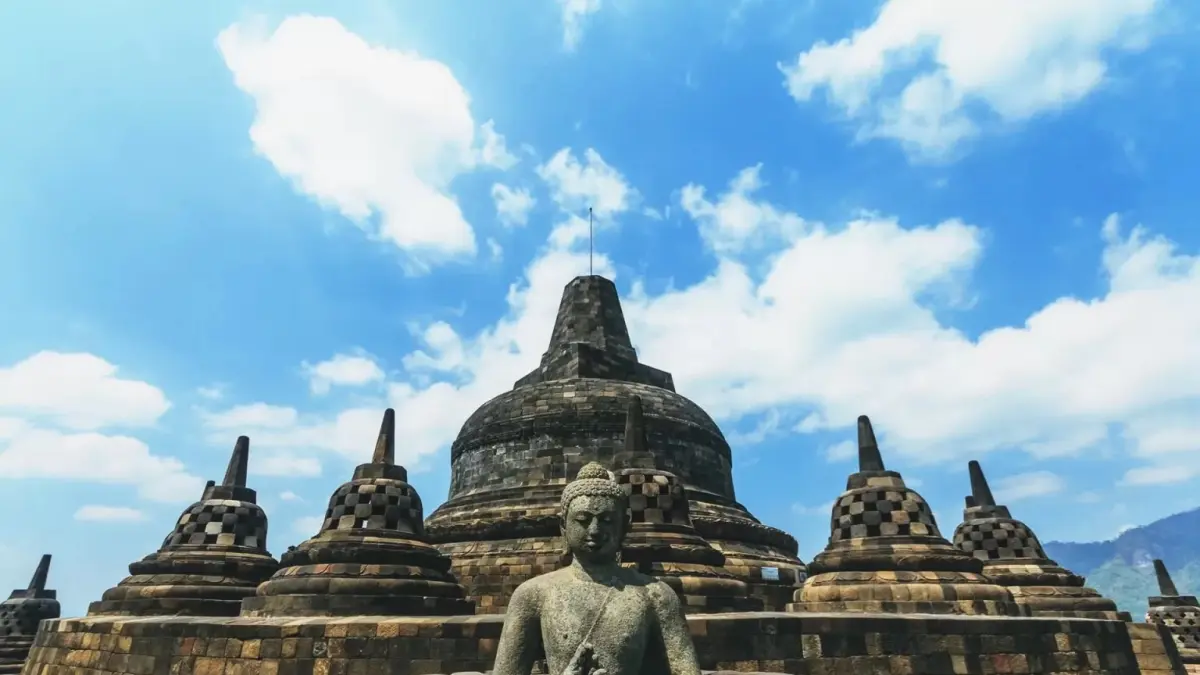 Candi Borobudur (foto:obortimur.com)