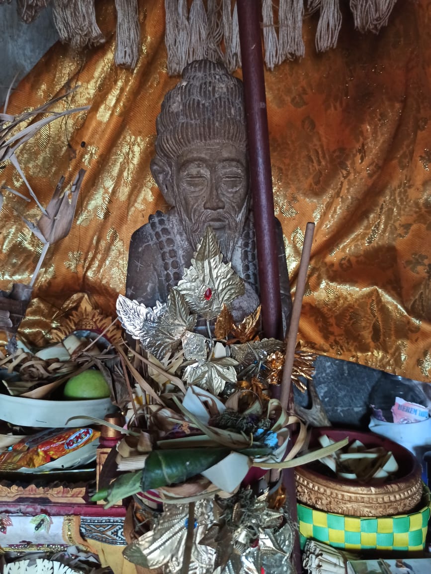 Arca Mpu Kuturan di Pura Silayukti, Karangasem