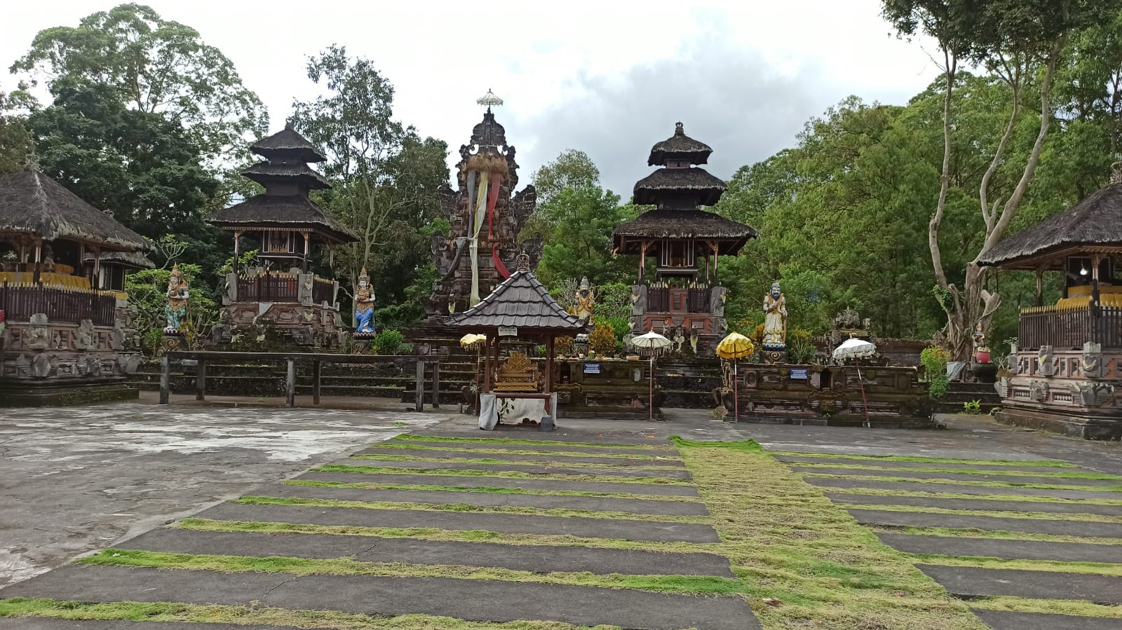 Areal Utama Mandala Pura Jati di Desa Batur, Kecamatan Kintamani, Bangli