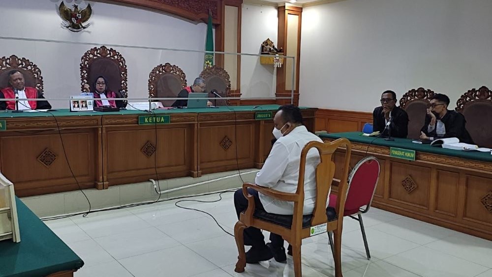 KASUS PUNGLI: Koordinator Satuan Pelayanan UPPKB Cekik Gilimanuk I Made Dwi Jati Arya Negara divonis 7 tahun penjara, Jumat (16/2).