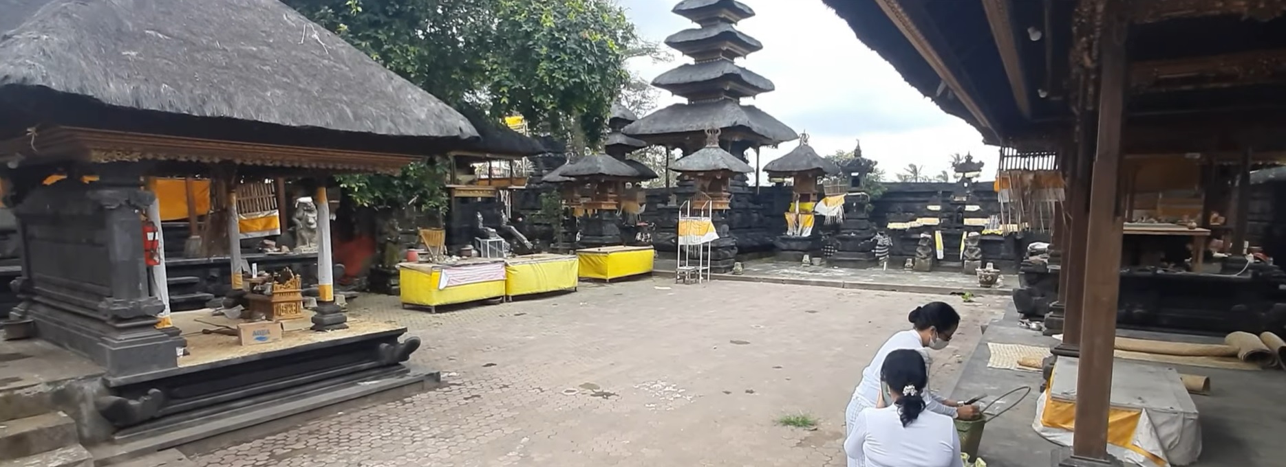 Areal Utama Mandala Pura Er jeruk, Desa Sukawati, Kecamatan Sukawati, Gianyar