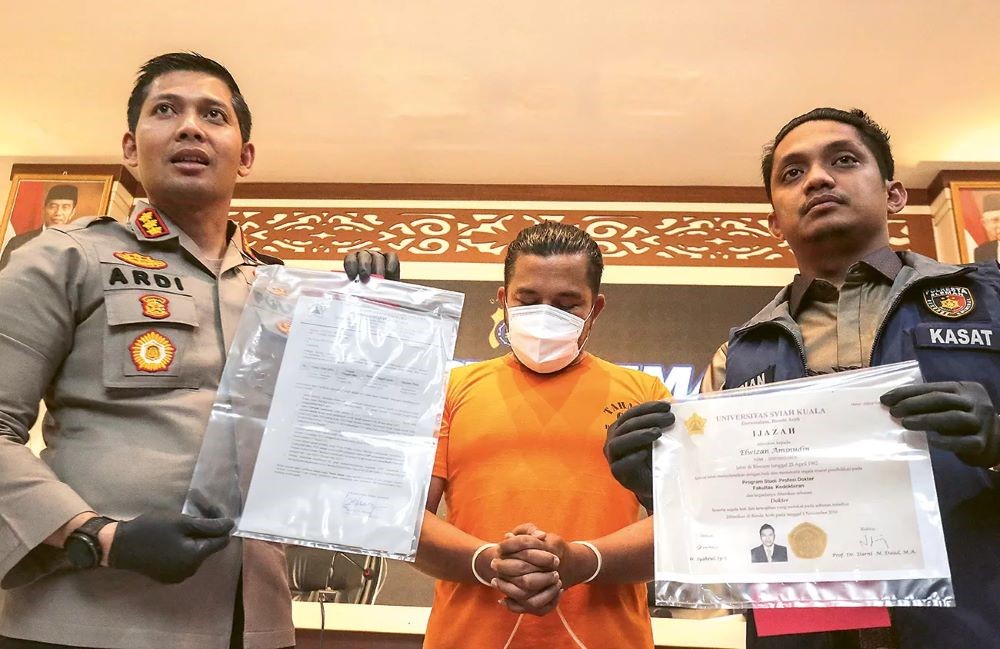 DOKTER GADUNGAN: Kapolresta Sleman, Kombespol Yuswanto Ardi ungkap kasus dokter gadungan yang tangani Timnas U-19 Sepak Bola.