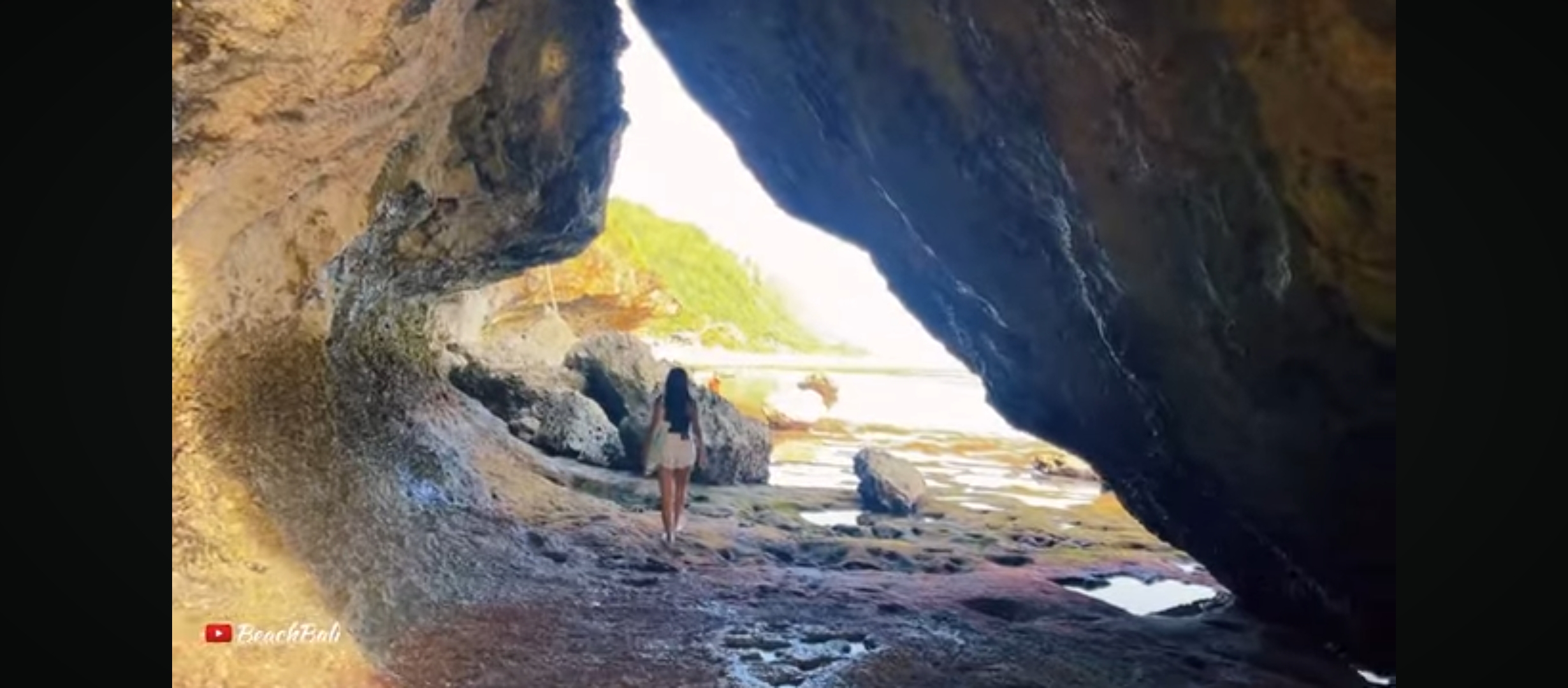 Pantai Nyang Nyang, Desa Pecatu, Kuta Selatan, Bali.