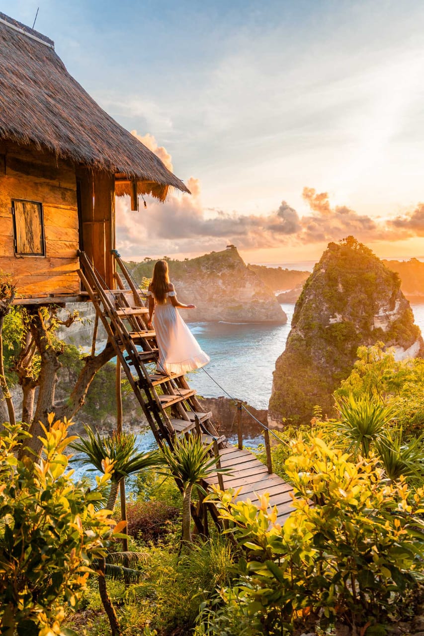 Rrmah Pohon Batu Molenteng, Nusa Penida, Bali.