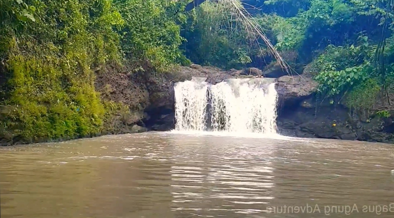 Teman mancing di Desa Samsam, Kecamatan Kerambitan, Kabupaten Tabanan, Bali.