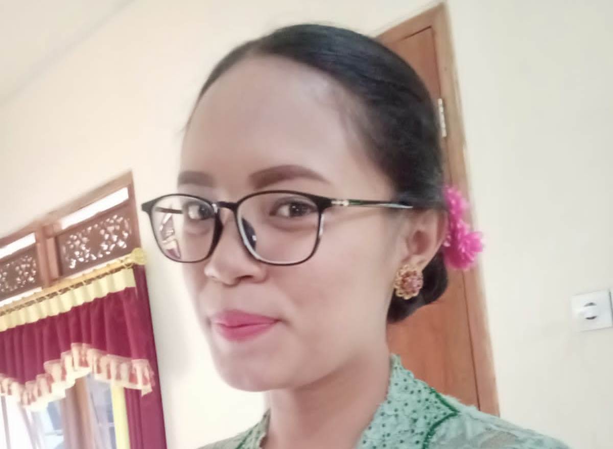 PENYULUH : Penyuluh Agama Hindu, Ni  Luh Putu Denny Purwanthi.
