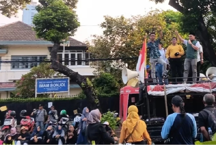 Demo pro dan kontra narasi kecurangan KPU RI.