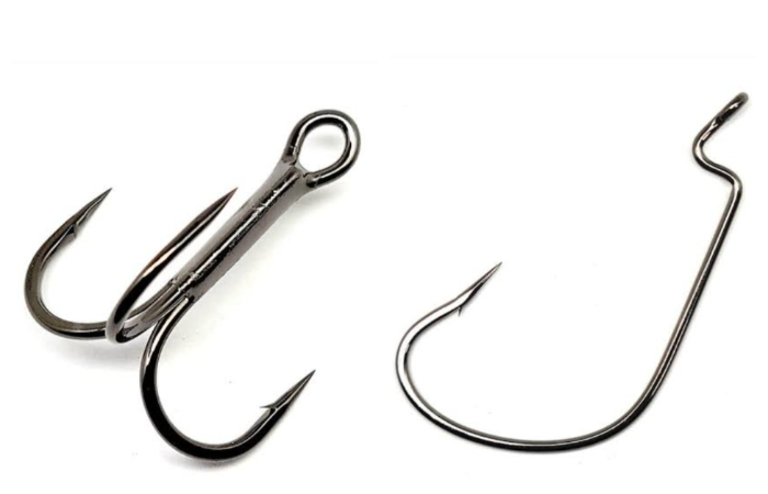 kail model tribel hook (kiri) dan worm hook.
