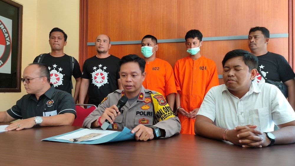 DIBUI: Dua pemuda di Buleleng ditangkap polisi setelah curi motor milik tetangganya.