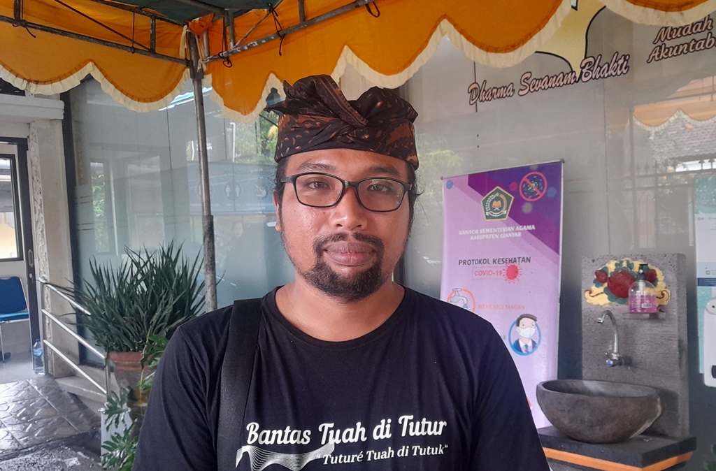 PENYULUH : Penyuluh Agama Hindu, Ida Bagus Putu Wiadnyana Manuaba.