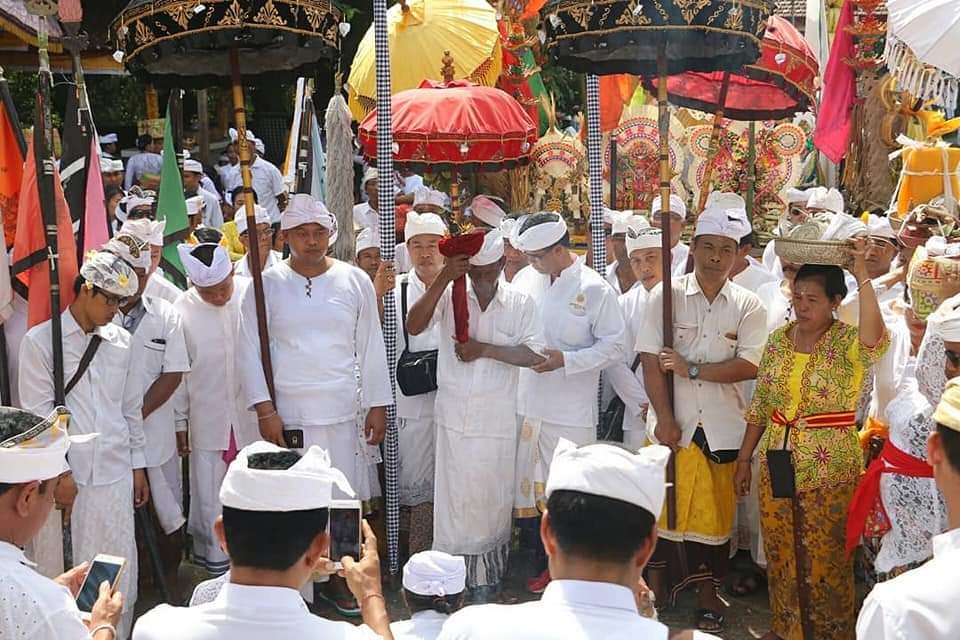 Keris Ki Baru Gajah yang diyakini sebagai pemberikan dari Dang Hyang Dwijendra dan berkekuatan magis untuk nangluk merana